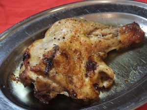 博多ホームラン食堂のボリューミーで大人気の鶏料理